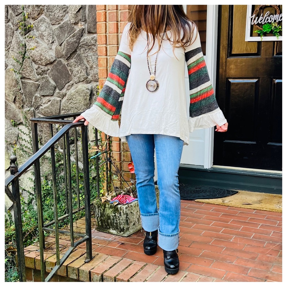 #45 Beautiful Contrast Bell sleeves Tunic Top